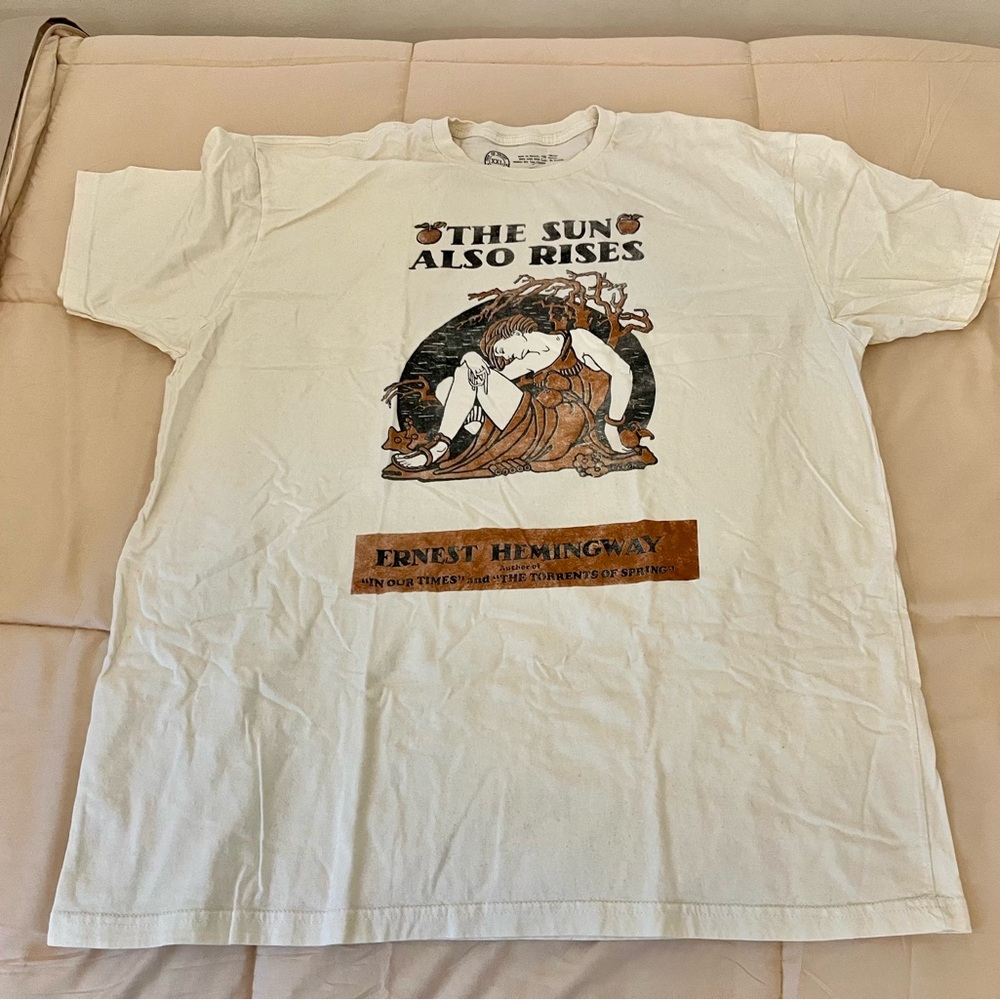 X-Large t-shirt from Out of Print clothing. Excellent condition.
